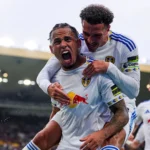 Noah Okafor gol vs Manchester United April 2026